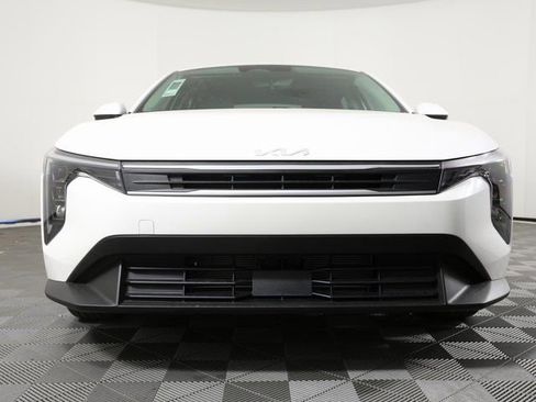 New 2026 Kia K4 LXS image 2