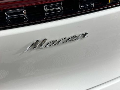 Certified 2026 Porsche Macan AWD/4WD image 34