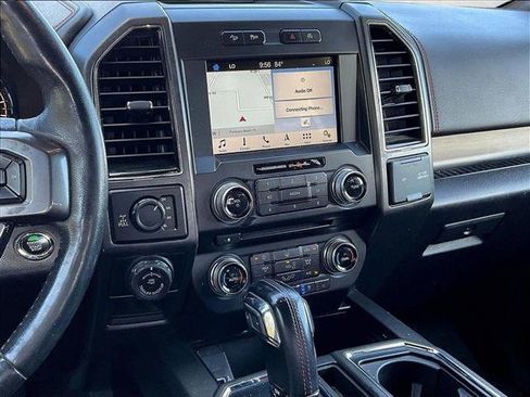 Used 2018 Ford F150 Lariat w/ Equipment Group 502A Luxury AWD/4WD image 8