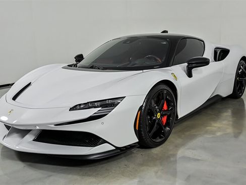 Used 2023 Ferrari SF90 Stradale AWD/4WD image 5