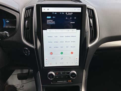 Used 2024 Ford Edge SEL image 20