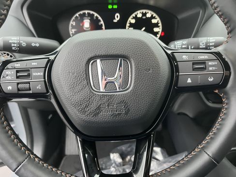 Certified 2025 Honda HR-V Sport image 16