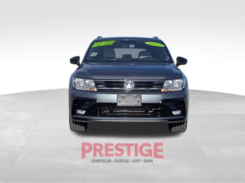 Used 2021 Volkswagen Tiguan SE AWD/4WD image 3