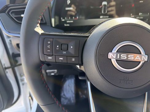 New 2026 Nissan Kicks SR FWD image 24