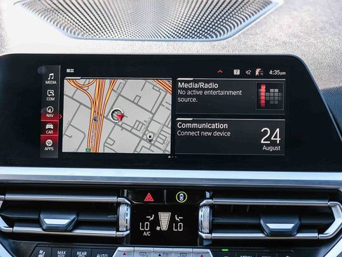 Used 2021 BMW M3 RWD image 16