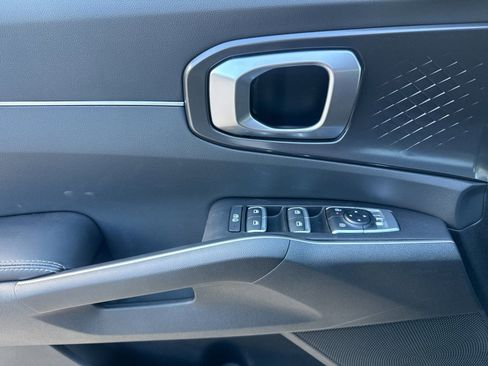 New 2026 Kia Sorento LX FWD image 11