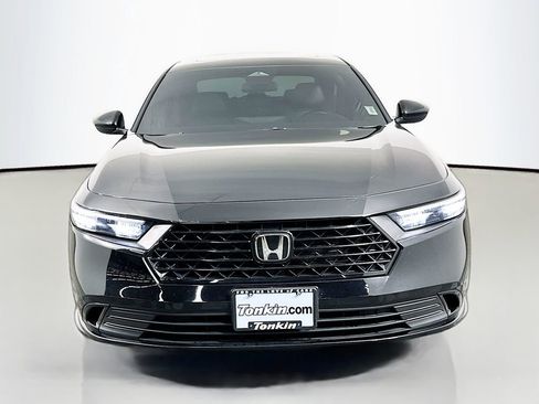 Used 2024 Honda Accord Sport image 3