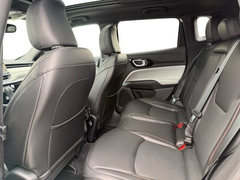Used 2023 Jeep Compass Limited w/ Sun and Sound Group AWD/4WD image 27