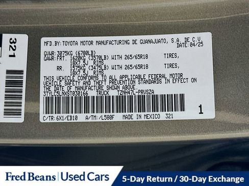 Used 2025 Toyota Tacoma Limited AWD/4WD image 38