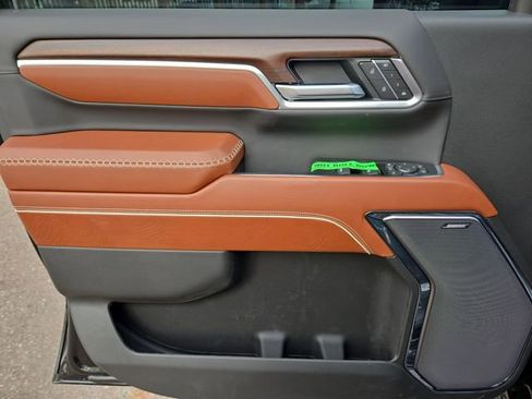 New 2026 GMC Sierra 2500 Denali Ultimate w/ LPO, Black Badging Package image 14