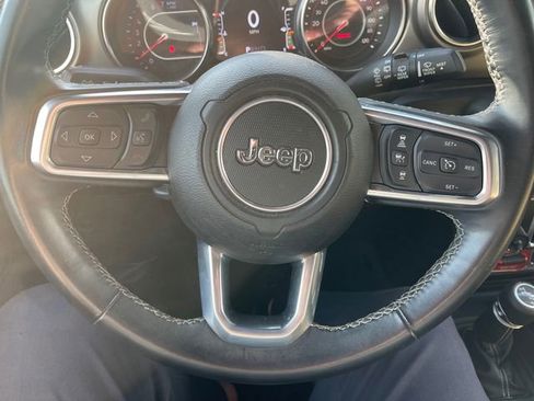 Used 2019 Jeep Wrangler Unlimited Rubicon image 14