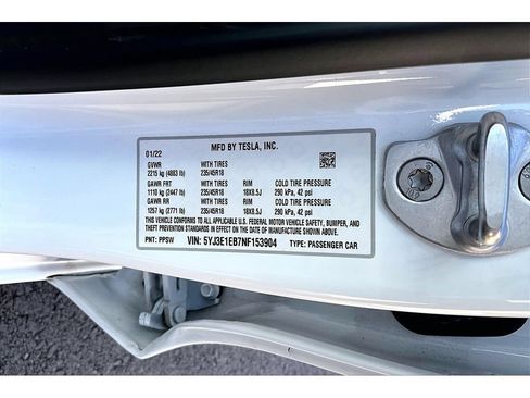 Used 2022 Tesla Model 3 Long Range AWD/4WD image 30