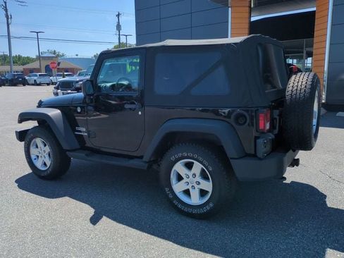 Used 2012 Jeep Wrangler Sport AWD/4WD image 6