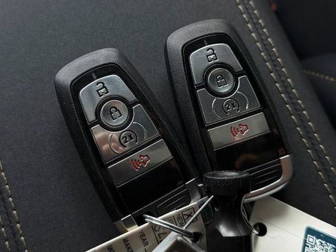 New 2025 Ford Bronco Badlands image 28