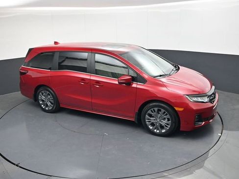 New 2026 Honda Odyssey Touring image 10