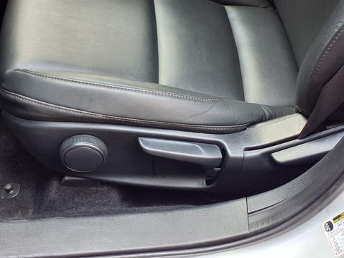 Used 2025 MAZDA MAZDA3 s FWD image 4