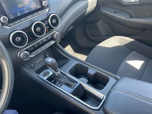 Used 2025 Nissan Sentra SV image 39