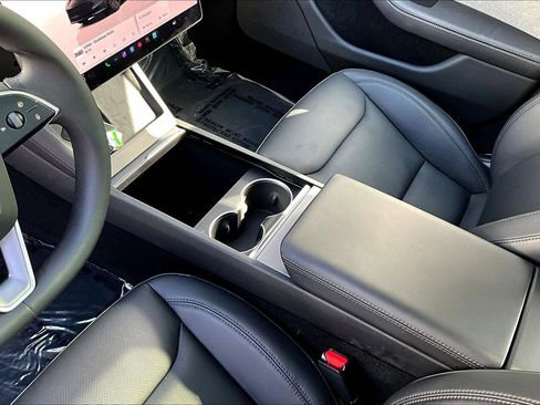 Used 2025 Tesla Model 3 Long Range image 16