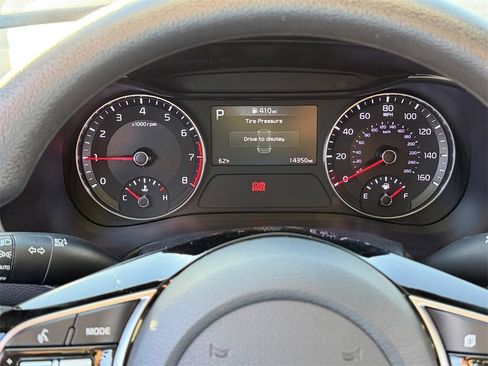 Used 2024 Kia Forte LXS w/ LXS Technology Package image 13