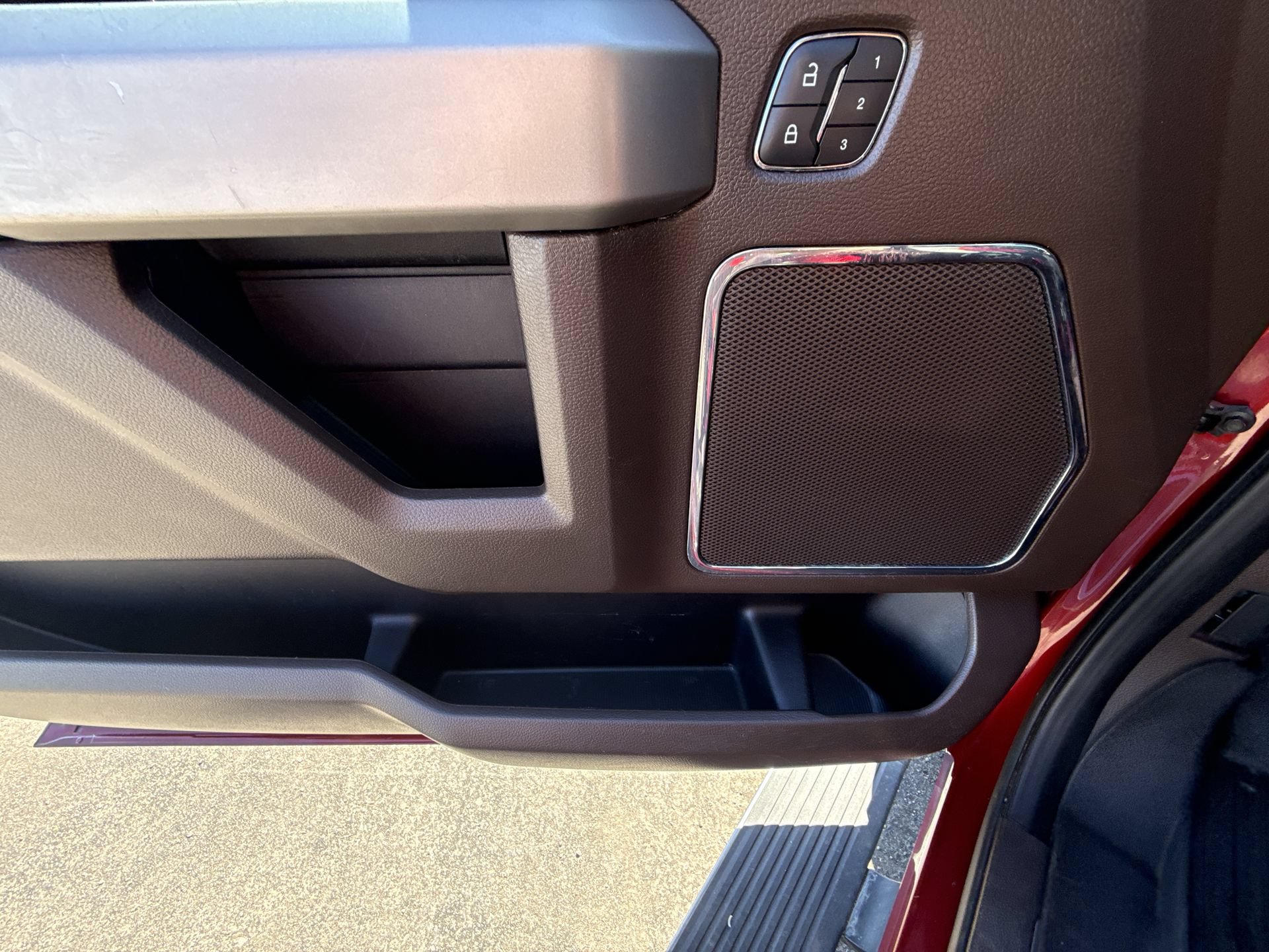 Used 2019 Ford F150 King Ranch w/ Equipment Group 601A Luxury AWD/4WD image 31