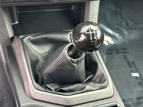 Used 2022 Toyota Tacoma TRD Off-Road image 25