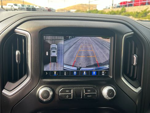 Certified 2021 GMC Sierra 1500 AT4 w/ AT4 Premium Package image 18