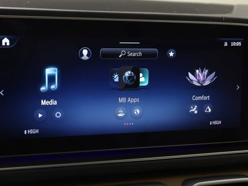 Used 2024 Mercedes-Benz GLS 580 4MATIC image 44