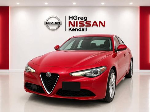 Used 2020 Alfa Romeo Giulia RWD image 5