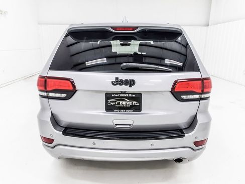 Used 2018 Jeep Grand Cherokee Altitude RWD image 7