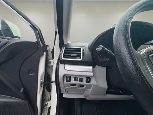 Used 2016 Subaru Forester 2.5i Premium image 11