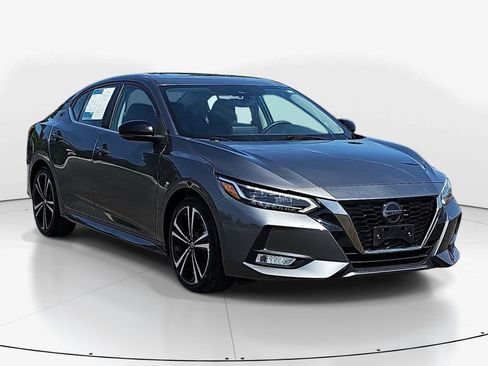 Used 2022 Nissan Sentra SR w/ SR Premium Package FWD image 2