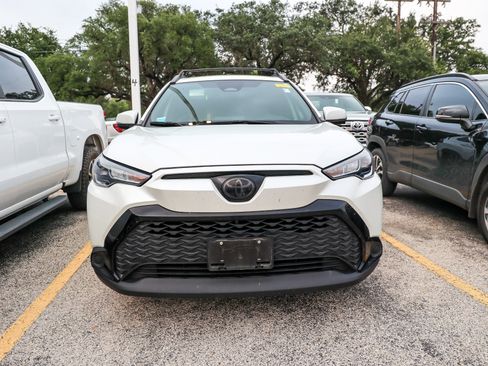 Used 2024 Toyota Corolla Cross AWD Hybrid image 4