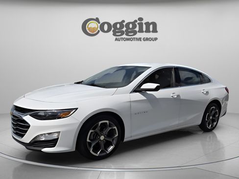 Used 2024 Chevrolet Malibu LT FWD image 1