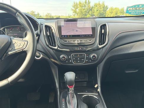 Certified 2022 Chevrolet Equinox RS w/ RS Leather Package AWD/4WD image 17
