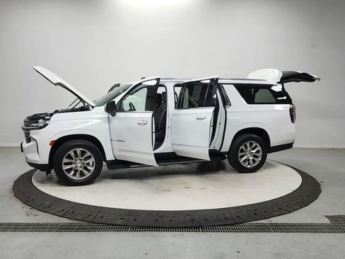 Used 2023 Chevrolet Suburban Premier RWD image 12