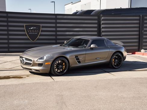 Used 2012 Mercedes-Benz SLS AMG Coupe image 5