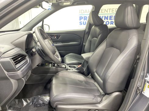 Used 2025 Subaru Forester Limited AWD/4WD image 11