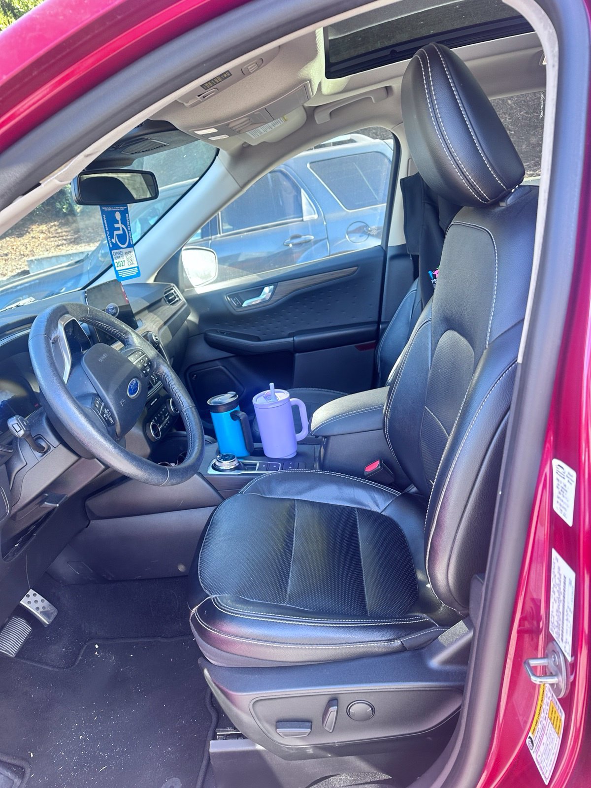 Used 2020 Ford Escape Titanium AWD/4WD image 10