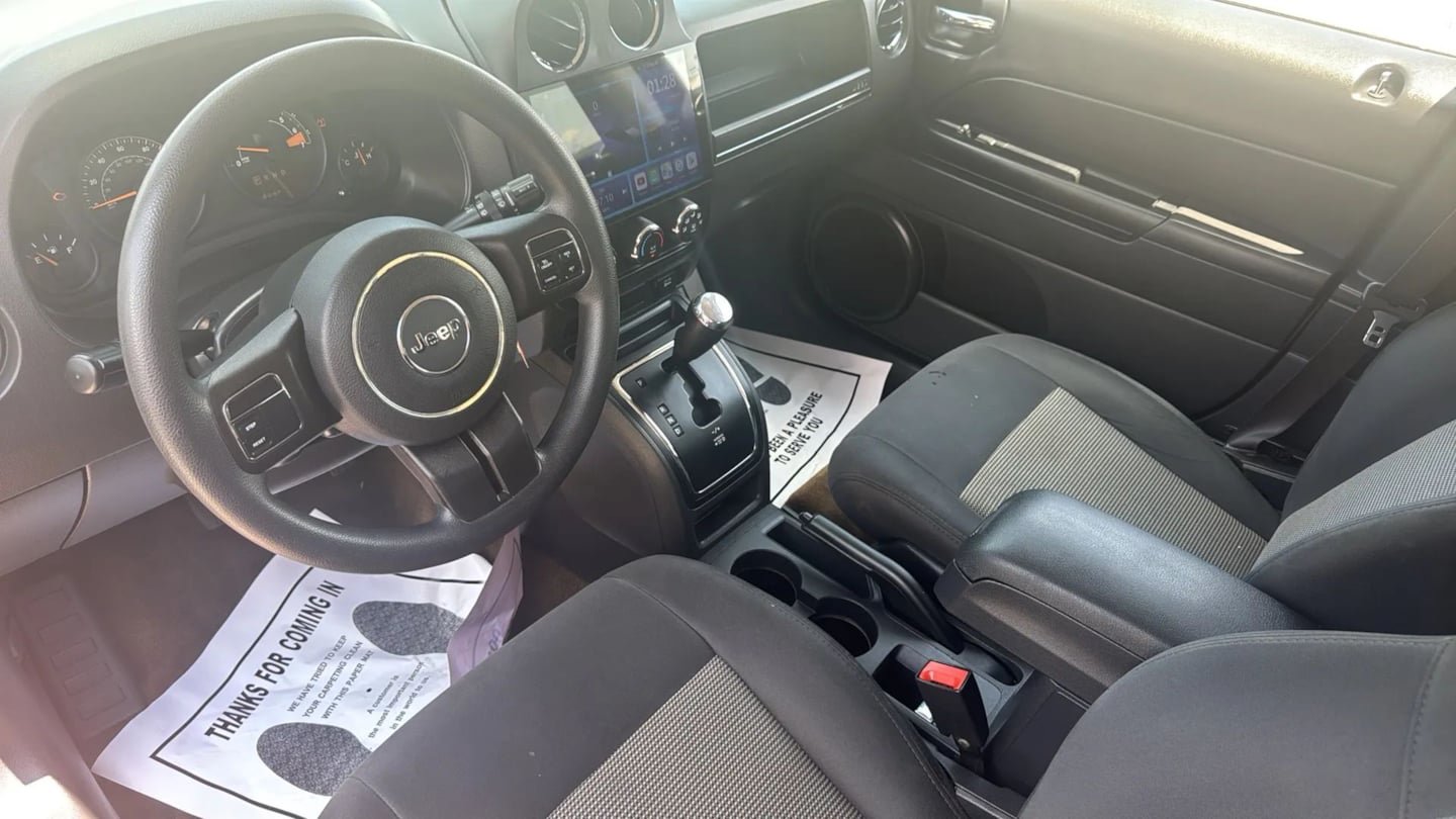 Used 2016 Jeep Patriot Sport w/ Power Value Group AWD/4WD image 10