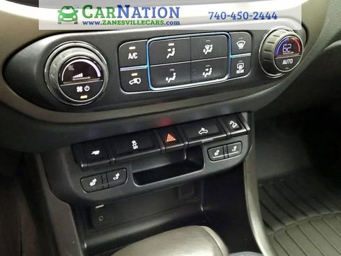 Used 2017 Chevrolet Colorado Z71 image 12