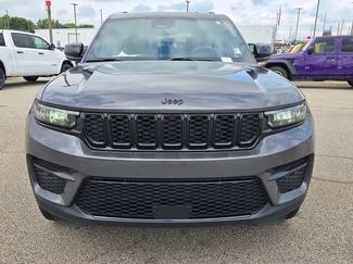 Used 2025 Jeep Grand Cherokee Altitude RWD video 2