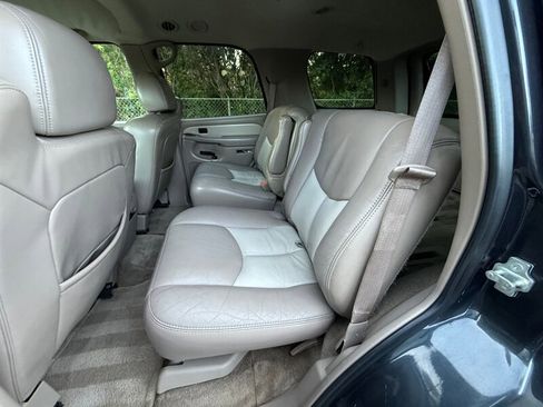 Used 2004 GMC Yukon Denali image 14