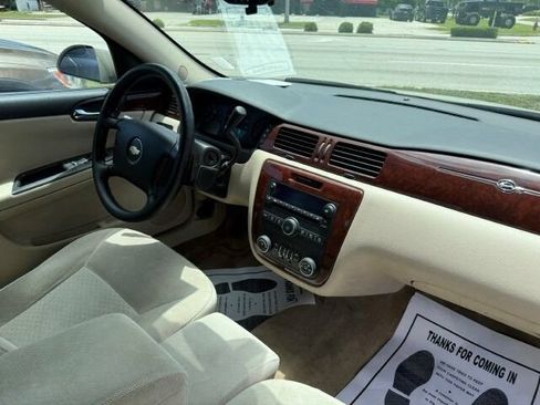 Used 2010 Chevrolet Impala LS FWD image 13