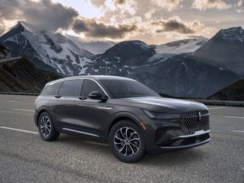 New 2026 Lincoln Nautilus Premier image 7