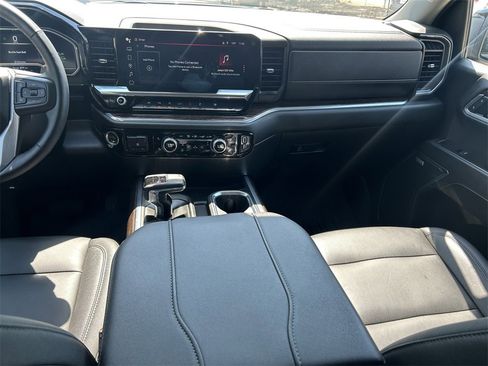 Used 2025 GMC Sierra 1500 Elevation w/ Elevation Premium Package image 15