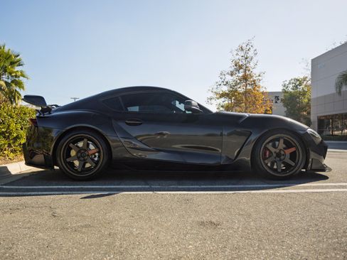 Used 2021 Toyota Supra RWD image 4