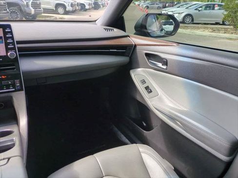 Certified 2021 Toyota Avalon XLE FWD image 16