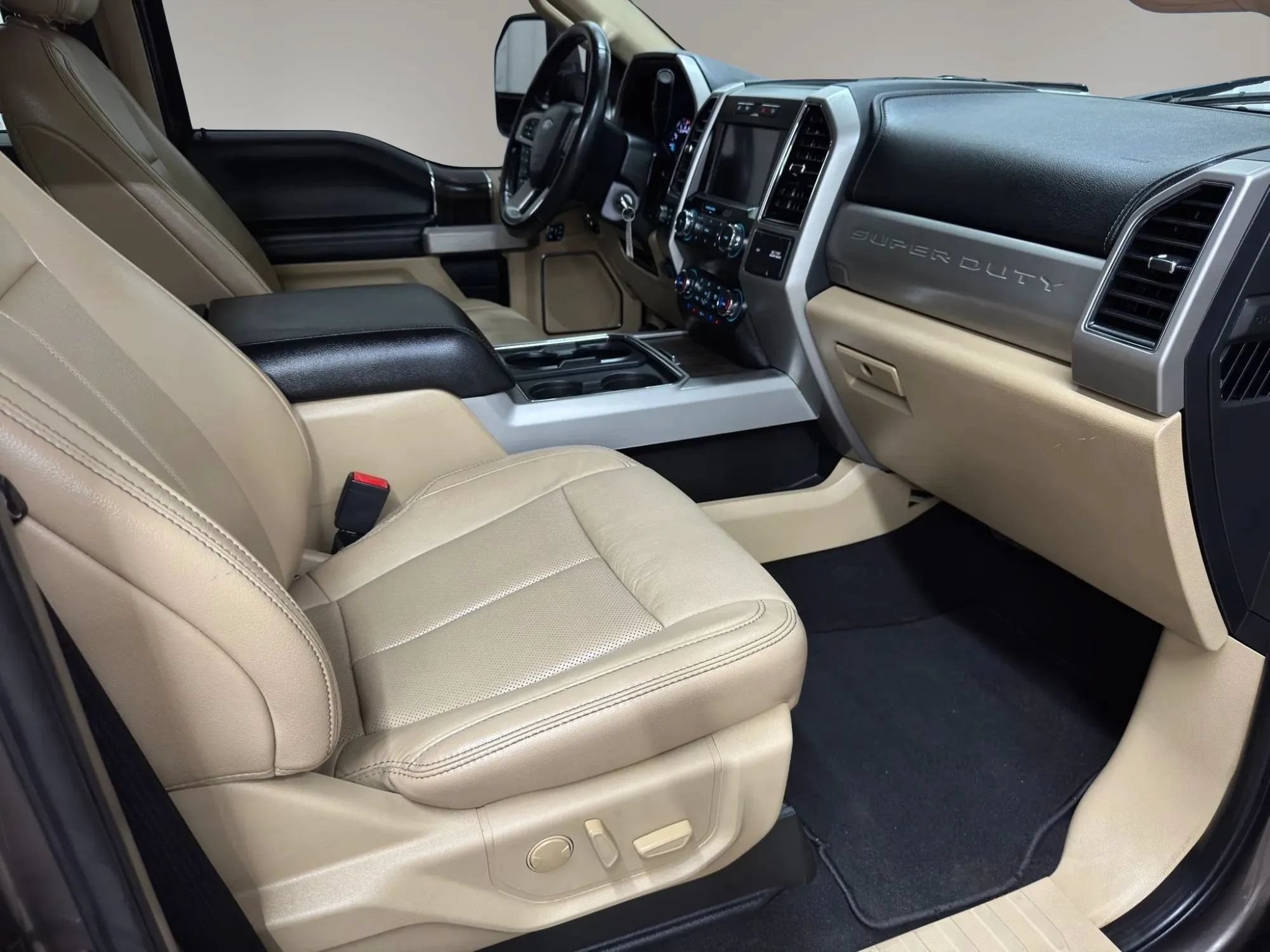 Used 2021 Ford F250 Lariat w/ Lariat Value Package AWD/4WD image 15