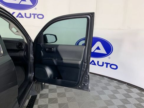 Used 2016 Toyota Tacoma SR RWD image 33