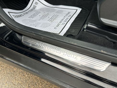 Used 2018 Mercedes-Benz GLC 300 4MATIC image 14